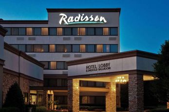 Radisson Hotel Freehold