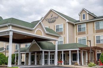 Country Inn & Suites Lake George Queensbury