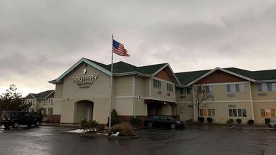 Country Inn & Suites by Radisson Bend,OR