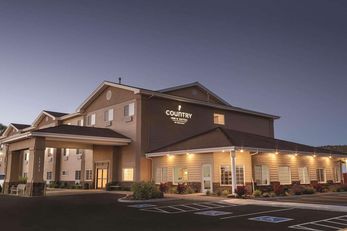 Country Inn & Suites Prineville