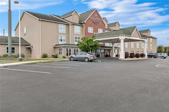 Country Inn & Suites Chambersburg