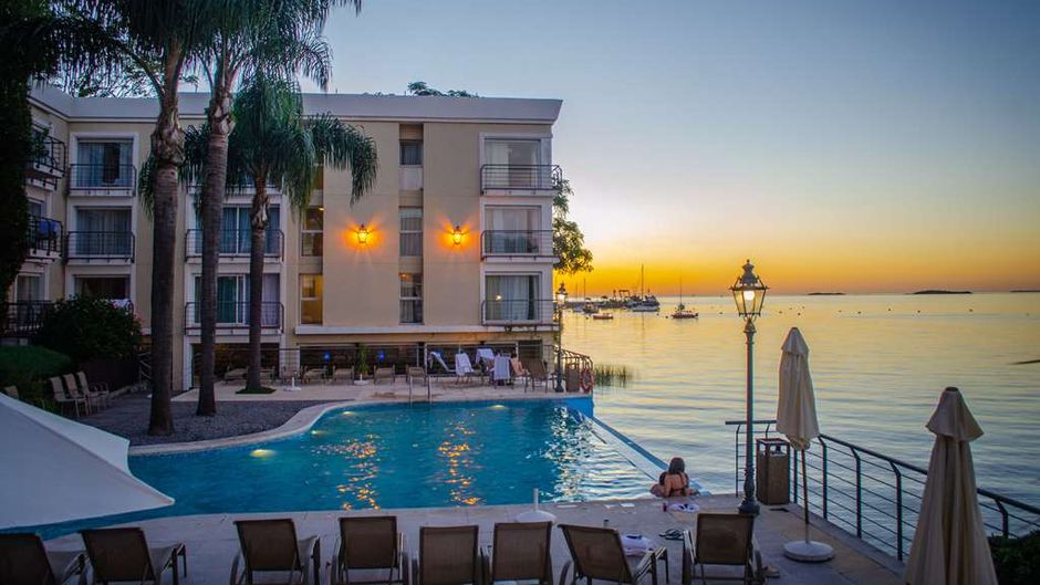 Radisson Hotel Colonia del Sacramento Pool