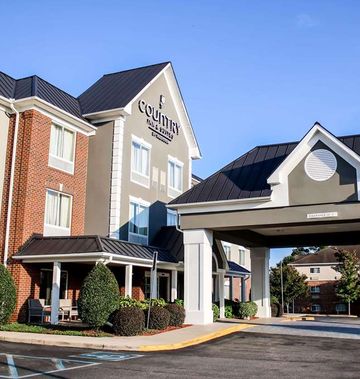 Country Inn & Suites Richmond West at I-64