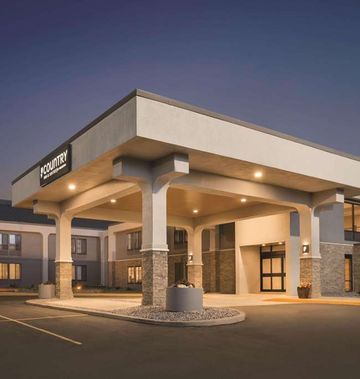Country Inn & Suites La Crosse, WI