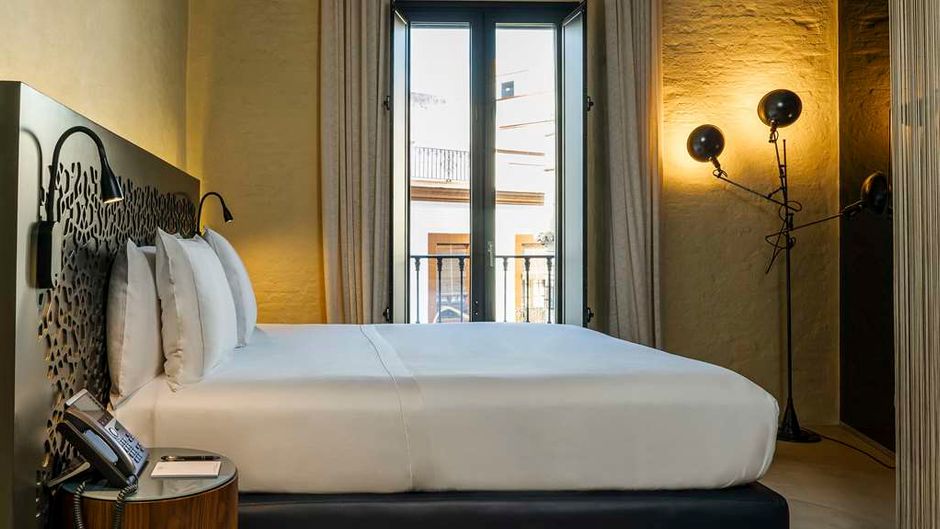 EME Catedral Mercer Hotel Room