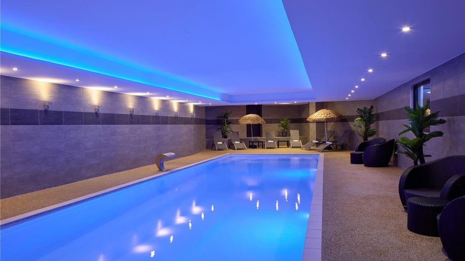 Appart'Hotel & Spa Odalys Ferney Geneva Pool