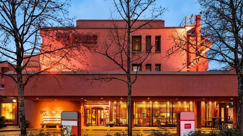 Ramada by Wyndham Baden du Parc Exterior