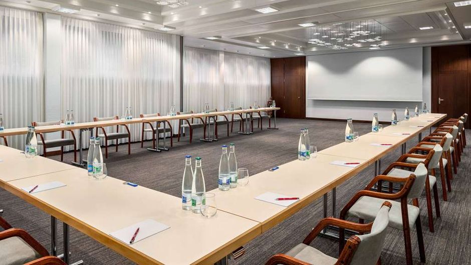 Ramada by Wyndham Baden du Parc Meeting