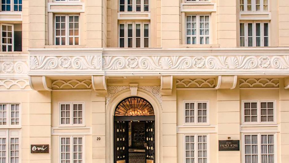 Fera Palace Hotel Exterior