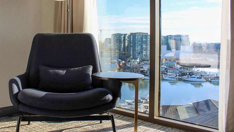 Radisson Blu Vancouver Airport Hotel Room