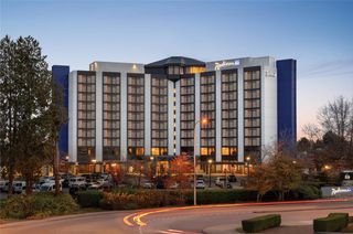 Radisson Blu Vancouver Airport Hotel