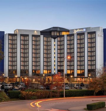 Radisson Blu Vancouver Airport Hotel