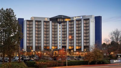 Radisson Blu Vancouver Airport Hotel