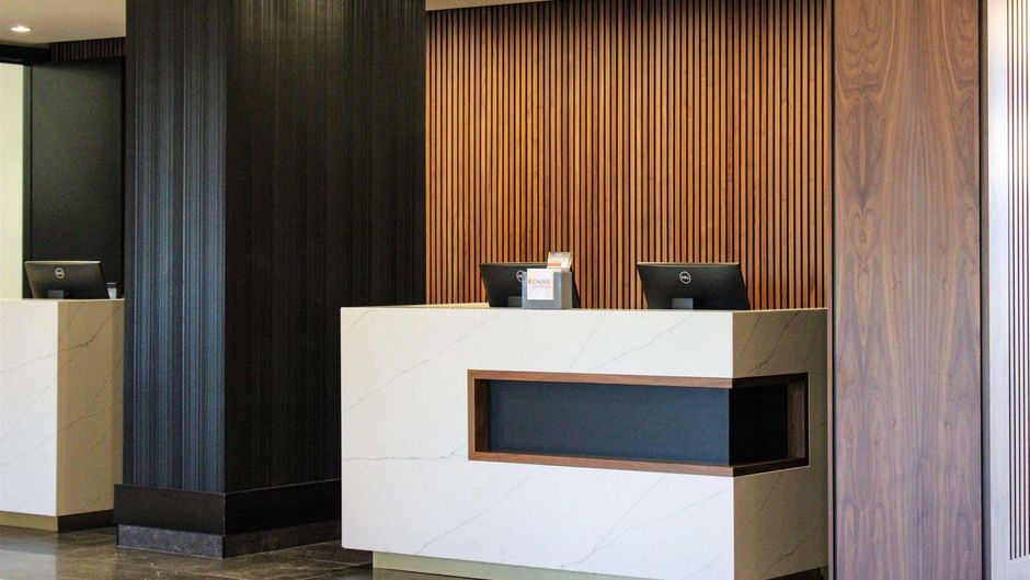 Radisson Blu Vancouver Airport Hotel Lobby