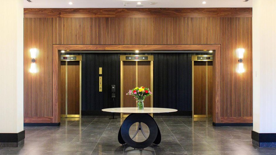 Radisson Blu Vancouver Airport Hotel Lobby