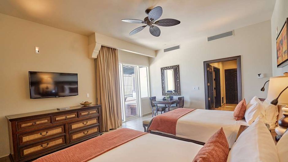 Grand Residences, Registry Collection Suite