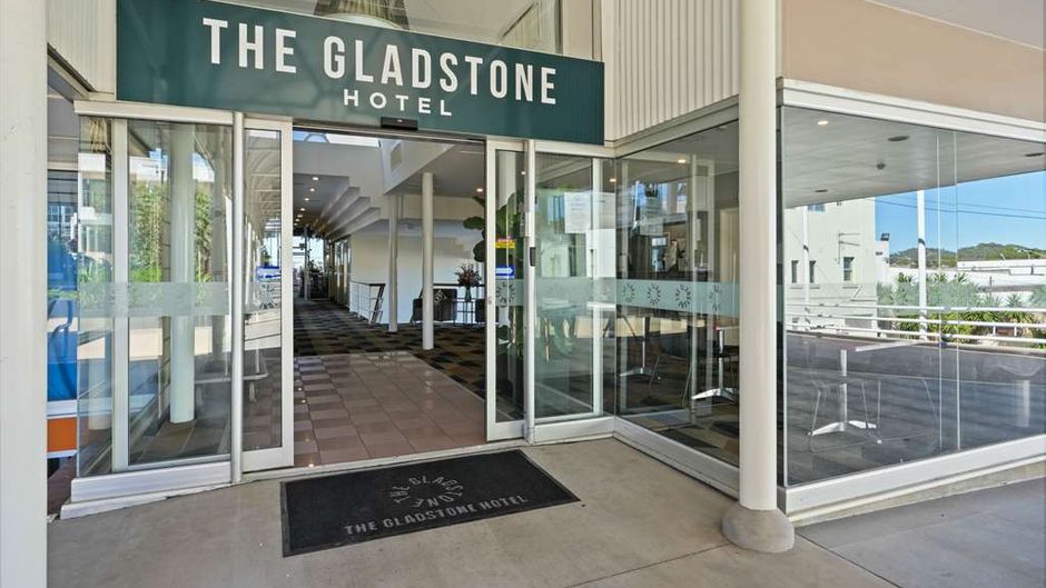 The Gladstone Central Hotel Lobby