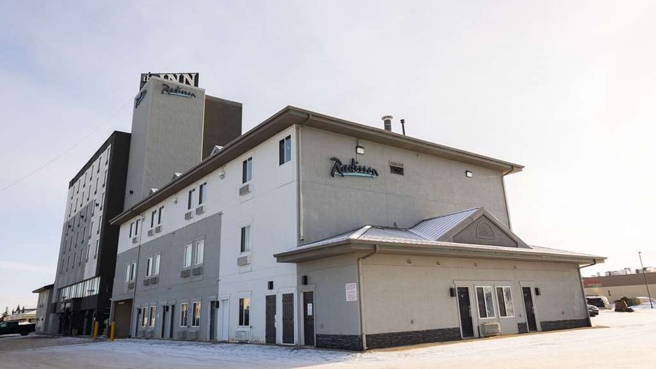 Radisson Hotel Fort St John Exterior