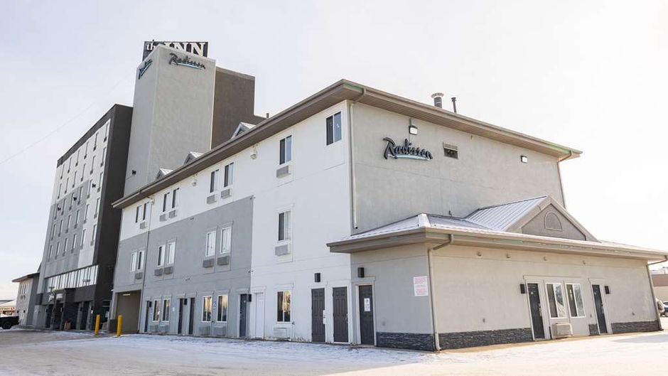 Radisson Hotel Fort St John Exterior