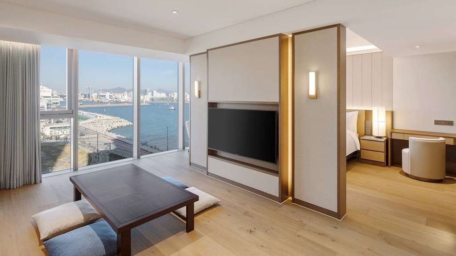 Wyndham Grand Busan Suite