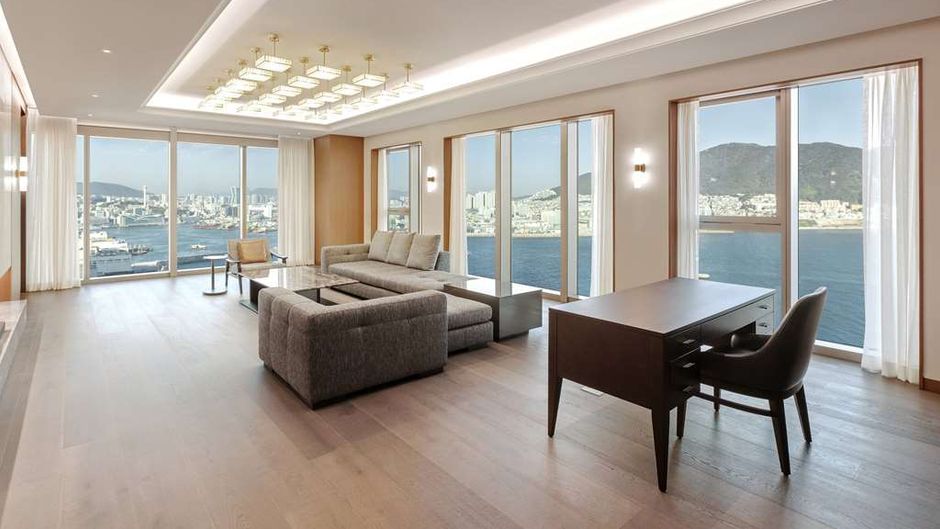 Wyndham Grand Busan Suite