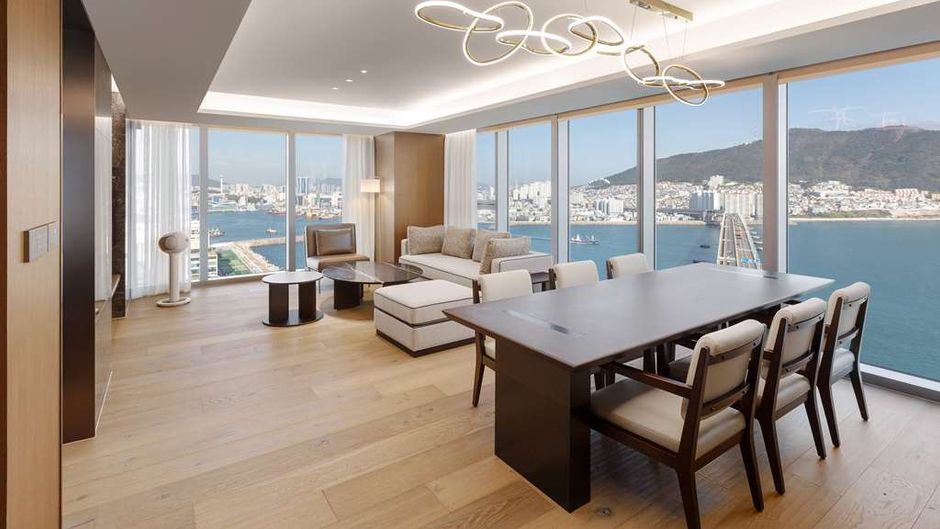 Wyndham Grand Busan Suite