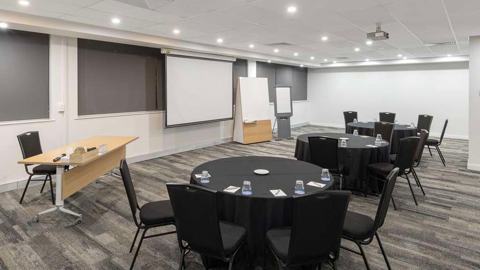 Oaks Perth Hotel Meeting