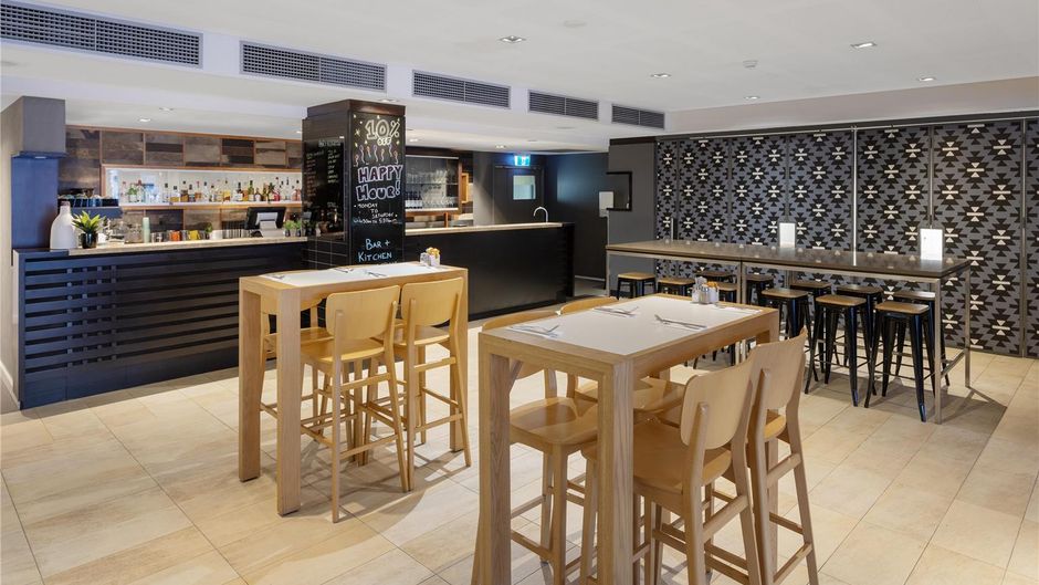 Oaks Perth Hotel Restaurant