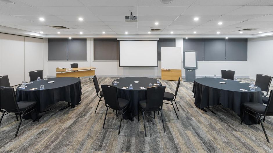 Oaks Perth Hotel Meeting