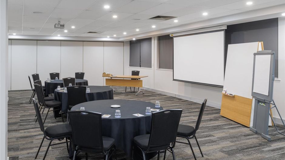 Oaks Perth Hotel Meeting