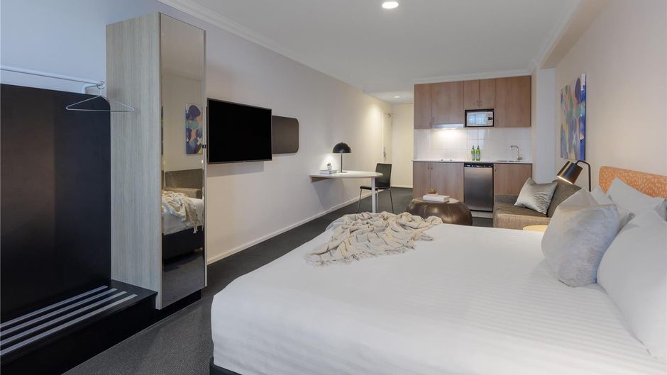 Oaks Perth Hotel Room