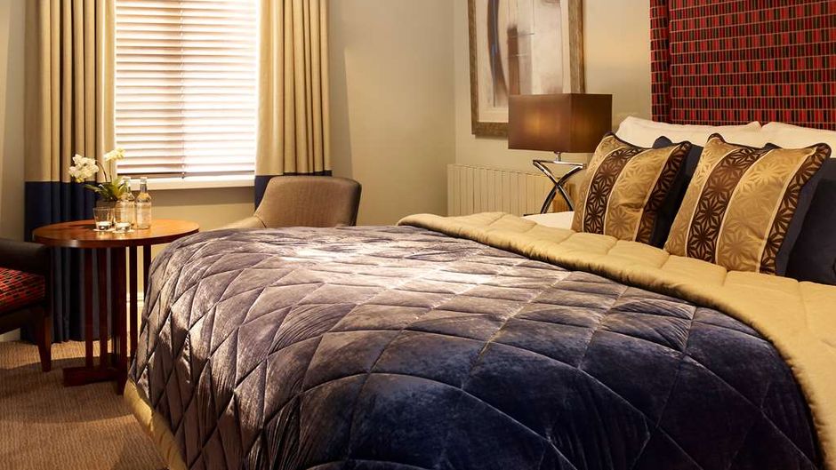 The Arden Hotel and House Room