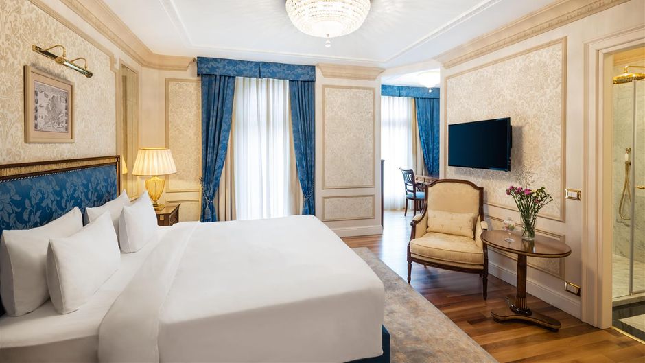 Hotel Fluela, The Unbound Coll by Hyatt Room