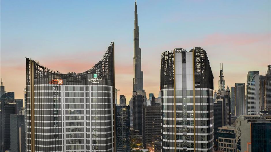 Hilton Garden Inn Dubai Business Bay Exterior
