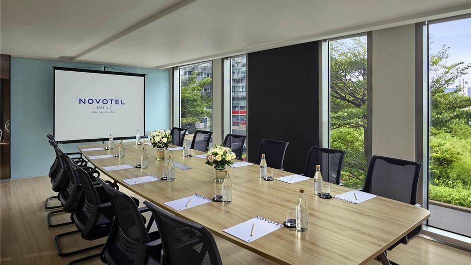 Novotel Living Saigon South Meeting
