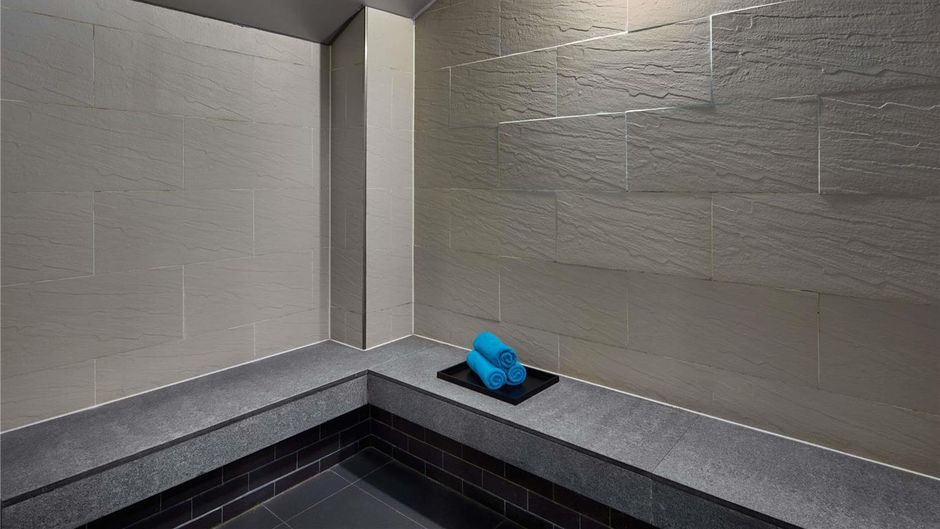 Novotel Living Saigon South Spa