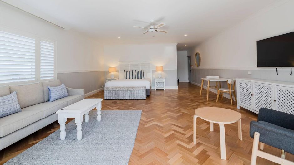 The Quarters, Ascend Hotel Collection Room