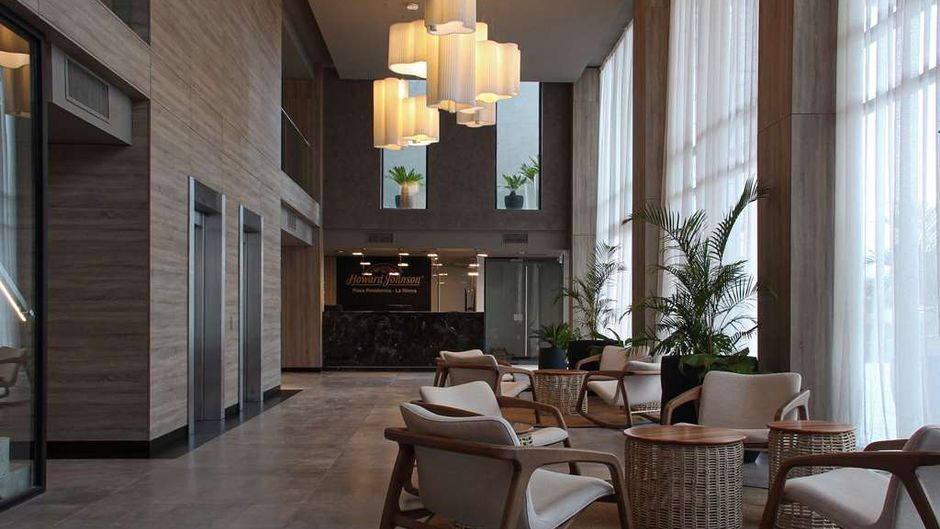 Howard Johnson by Wyndham La Ribera Lobby
