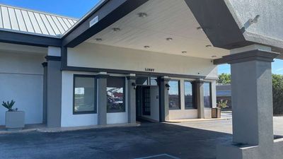 Motel 6 Opelika, AL