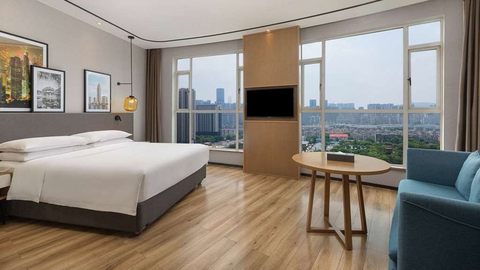Ramada by Wyndham Financial Center Room