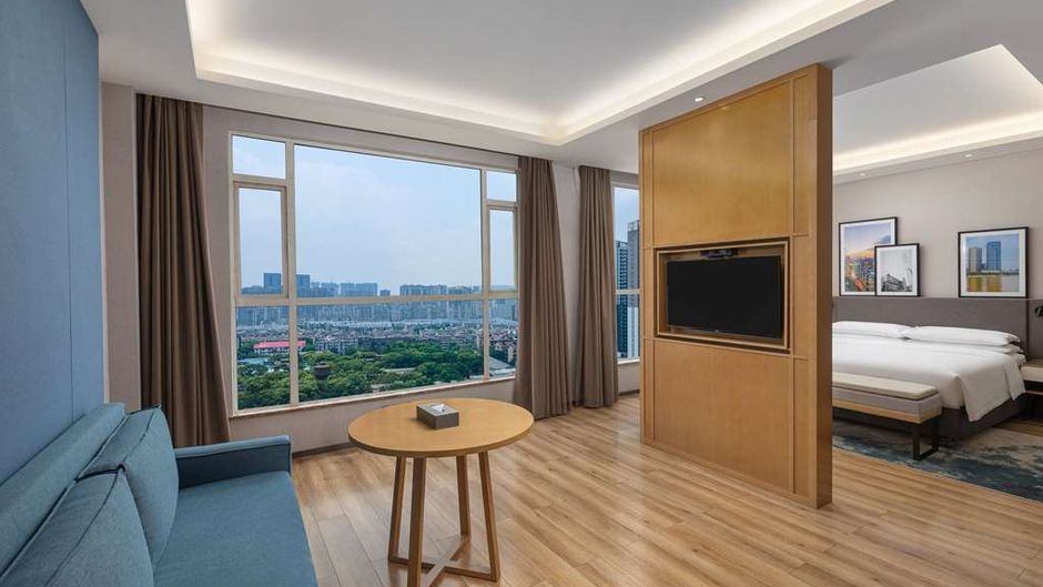 Ramada by Wyndham Financial Center Room