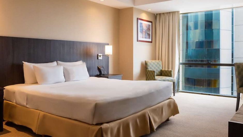Hilton Mendoza Room