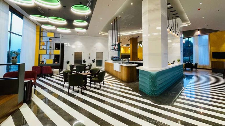 Ramada Encore by Wyndham Amritstar Lobby