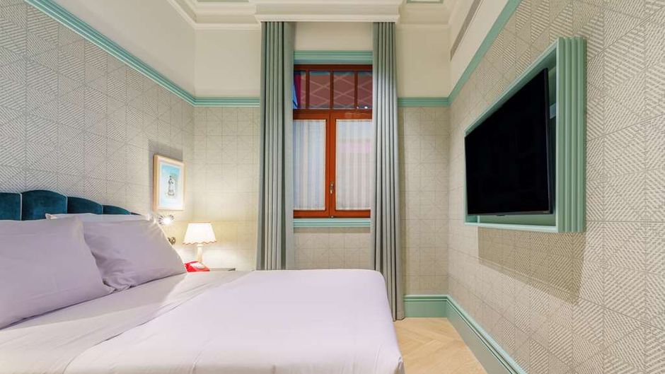 The Editory Boulevard Hotel Room