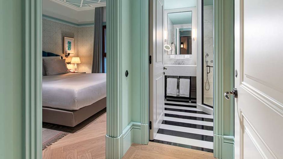 The Editory Boulevard Hotel Room