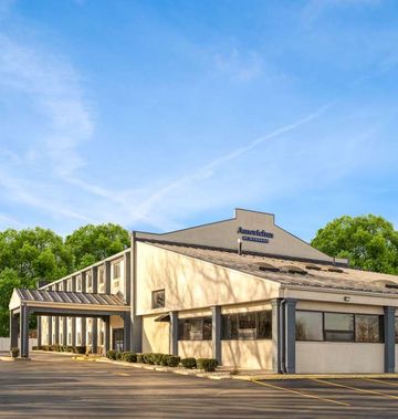 AmericInn by Wyndham Woodstock IL