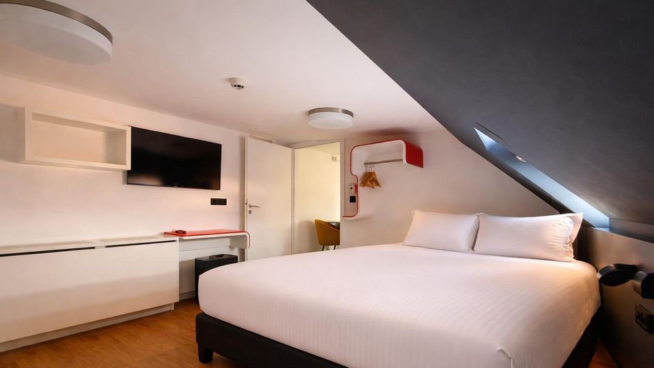 Hotel Clap Clap Room
