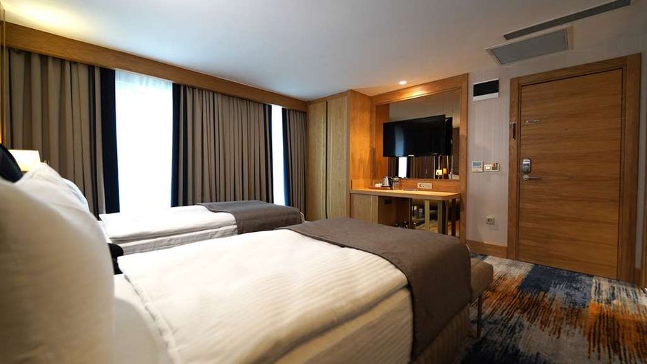Days Inn by Wyndham Istanbul Bomonti Room