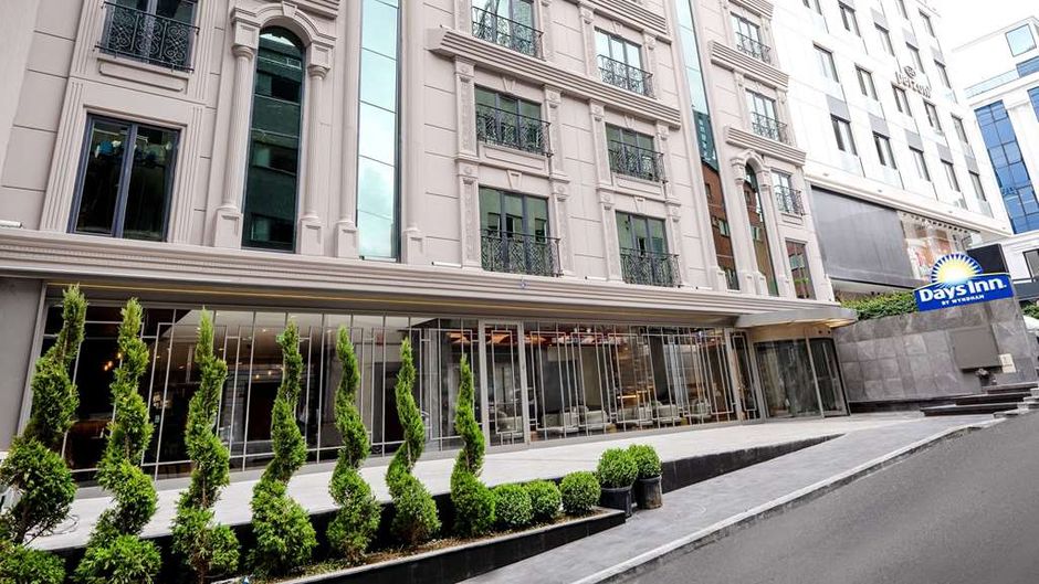Days Inn by Wyndham Istanbul Bomonti Exterior