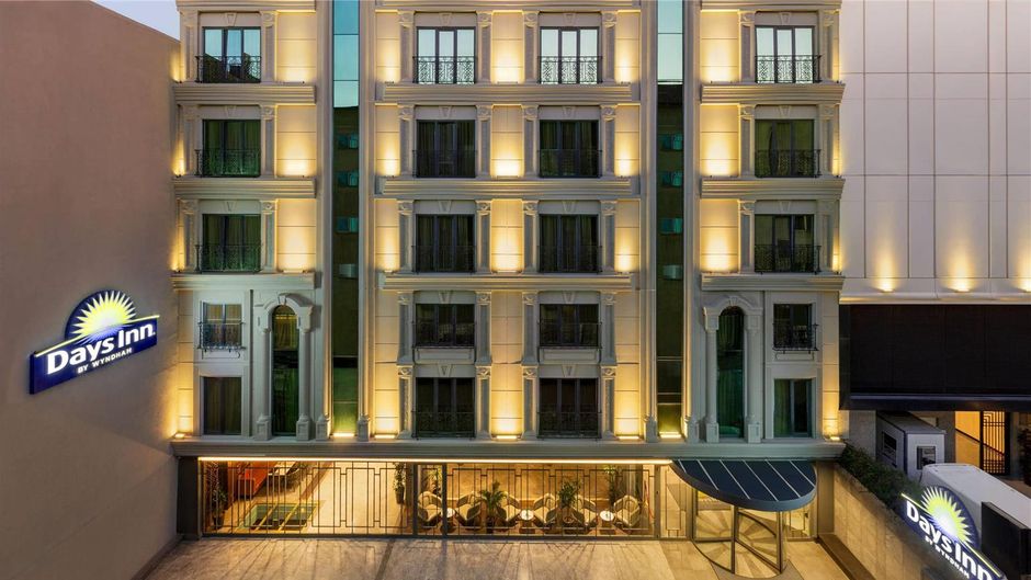 Days Inn by Wyndham Istanbul Bomonti Exterior